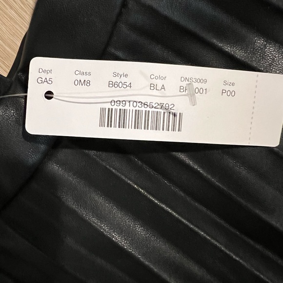 J Crew Faux Leather Pleated Skirt 00P - Picture 3 of 4